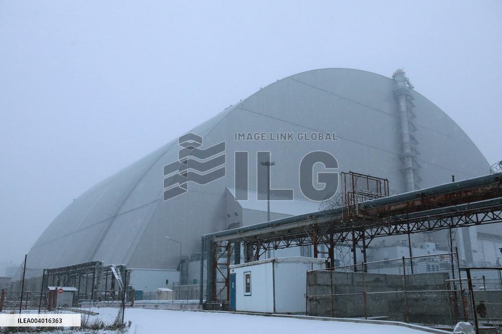 Russian drone hits Chornobyl shelter