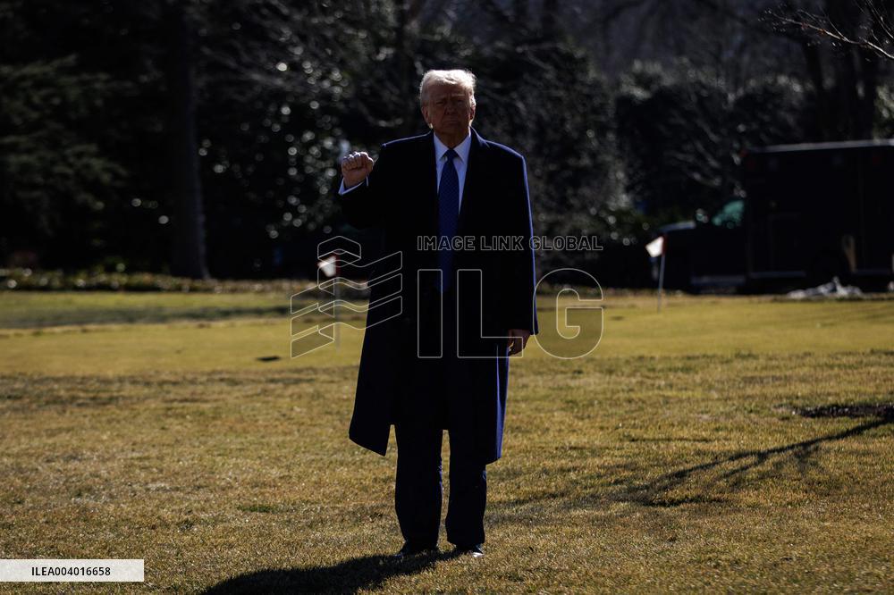 DC: U.S. President Trump Departs the White House