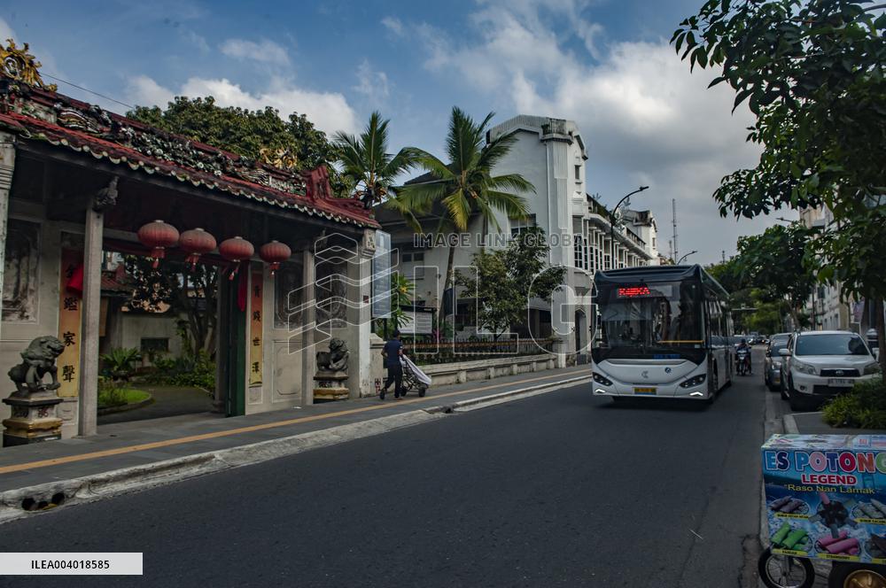 Global Nations Retreat from Fossil Fuel Dependency