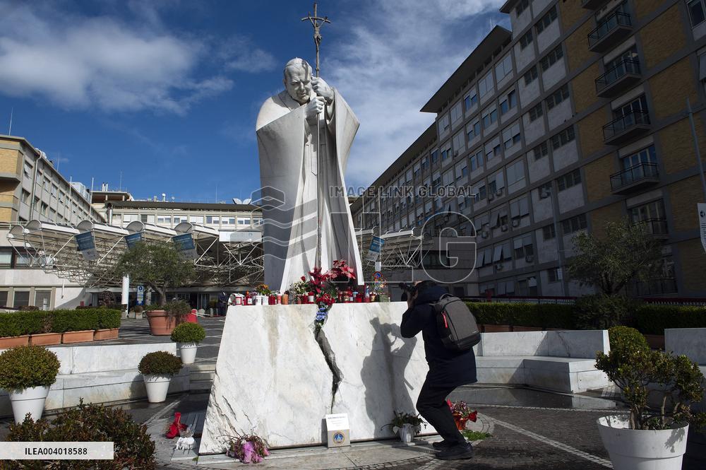 Pope Francis Hospitalized For Bronchitis - Rome