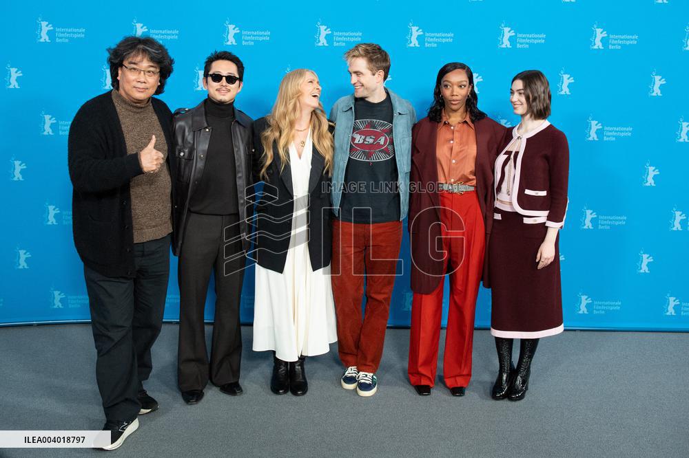 Berlinale Mickey 17 Photocall