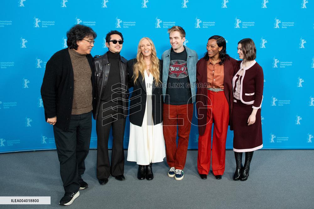 Berlinale Mickey 17 Photocall