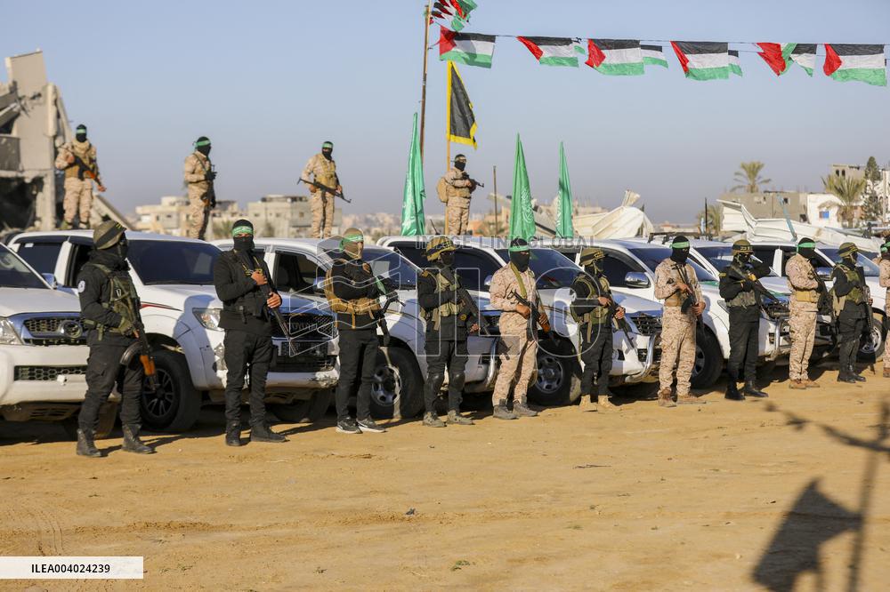 Hamas Transfers Israeli Hostages - Gaza