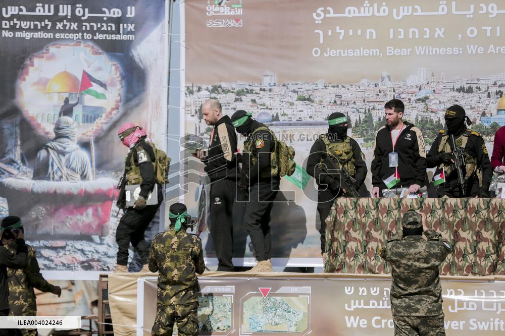 Hamas Transfers Israeli Hostages - Gaza