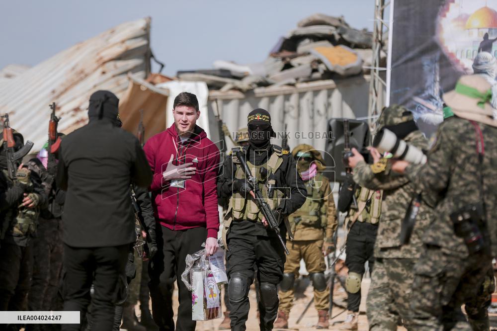 Hamas Transfers Israeli Hostages - Gaza