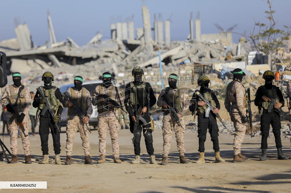 Hamas Transfers Israeli Hostages - Gaza