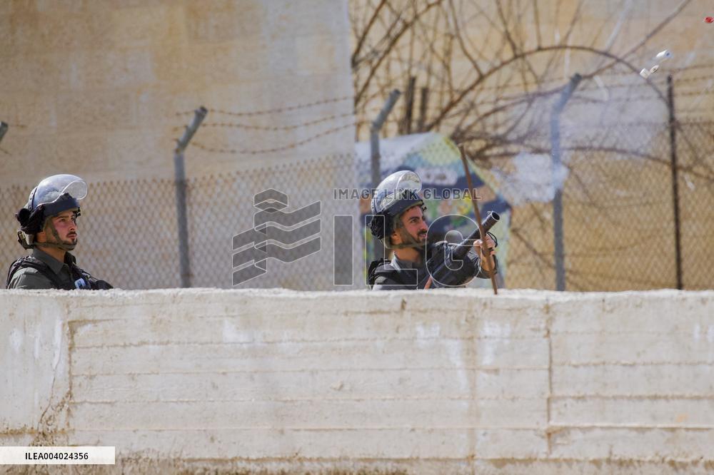 Israel Army Raids Nablus Amid Ongoing West Bank Offensive