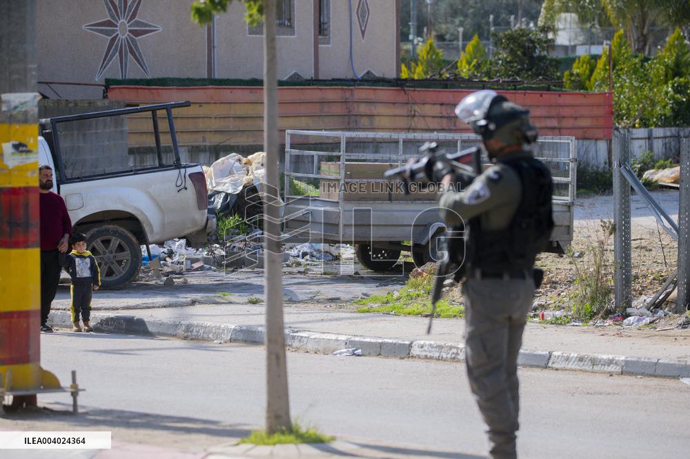 Israel Army Raids Nablus Amid Ongoing West Bank Offensive