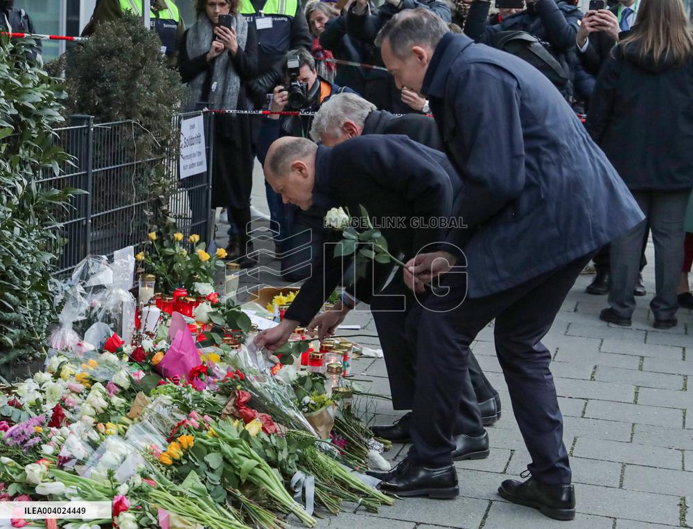 Olaf Scholz Pays Tribute To Munich Attack Victims