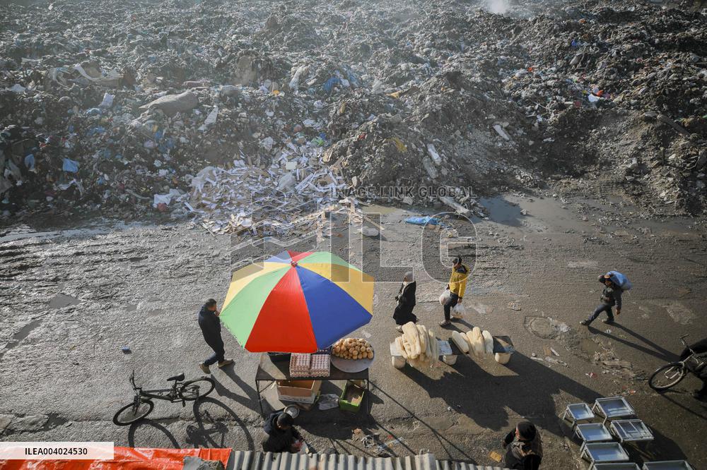 Historic Firas Commercial Market Turned Into The Largest Landfill In Gaza