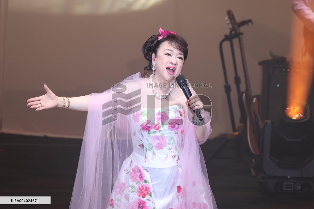 Taiwanese Singer Judy Weng