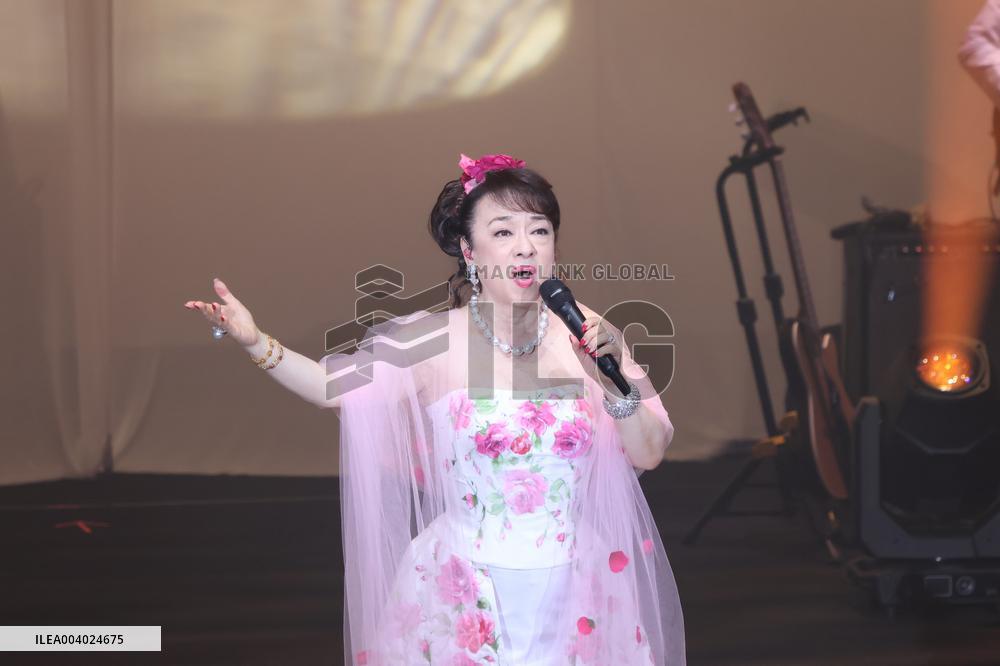 Taiwanese Singer Judy Weng