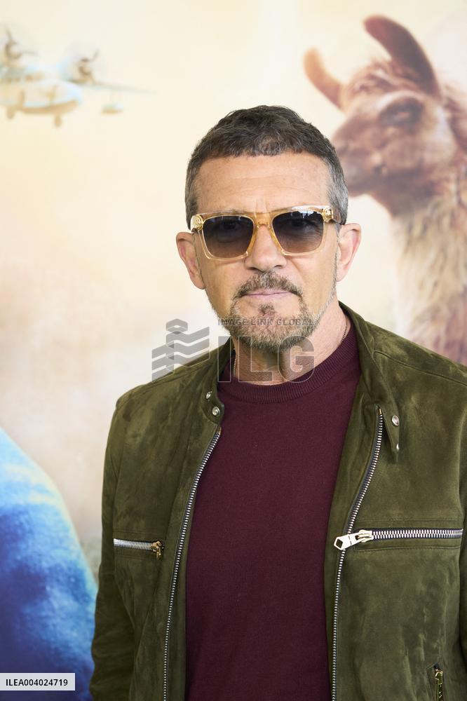 Antonio Banderas At Paddington In Peru Premiere - Madrid