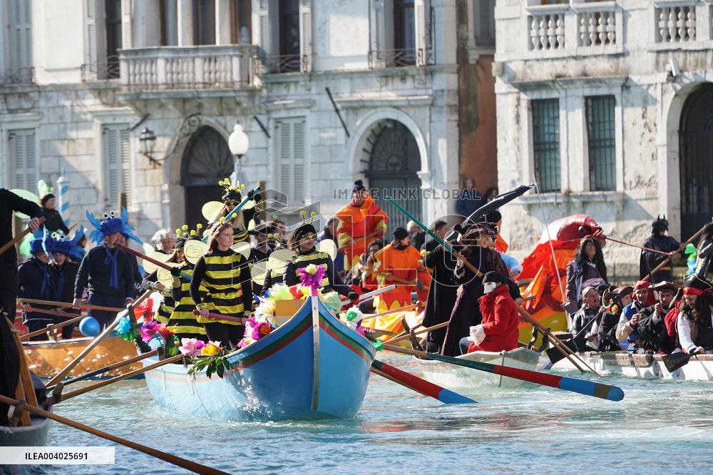 Pantegana Sail Parade In Venice