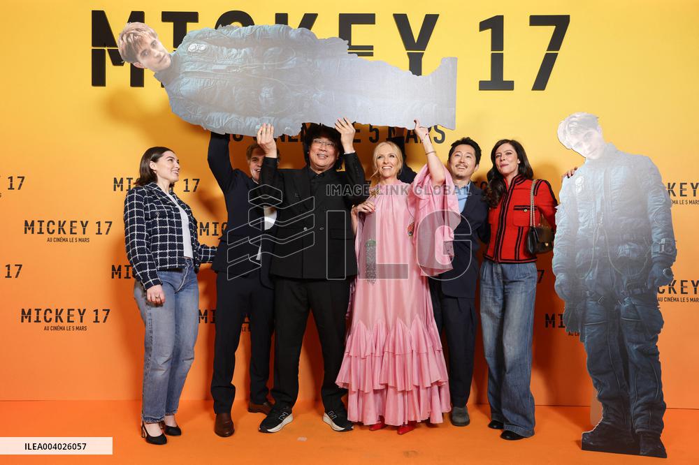 Mickey 17 Premiere - Paris