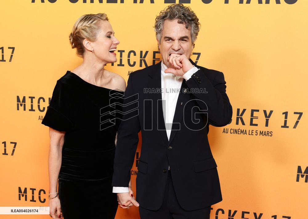 Mickey 17 Premiere - Paris