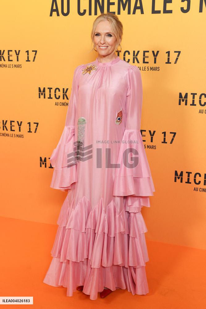 Mickey 17 Premiere - Paris