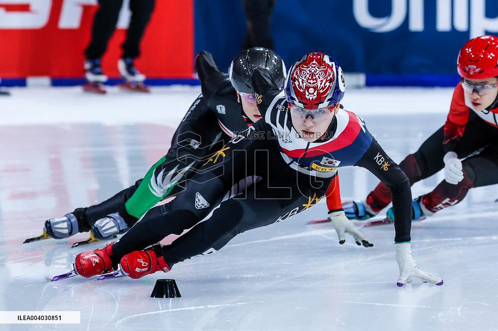 SPORT INVERNALI - Pattinaggio sul Ghiaccio - ISU World Tour Short Track - Milano 2025