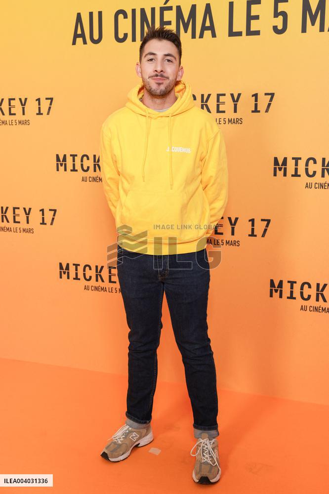 Mickey 17 Premiere - Paris