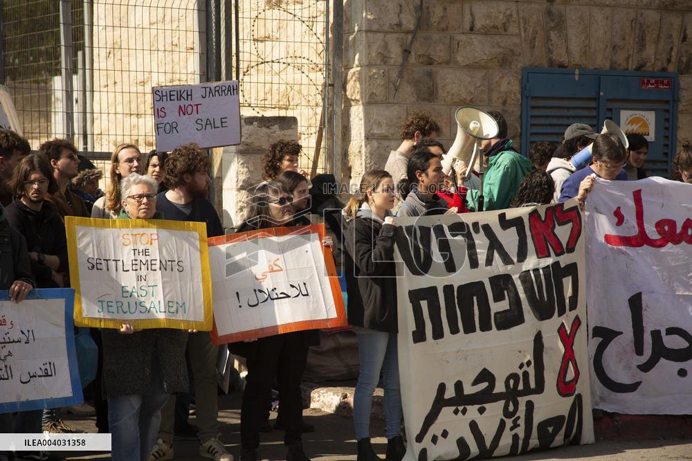 Protest Against Salah Diabs Expulsion Outside Jerusalem Court