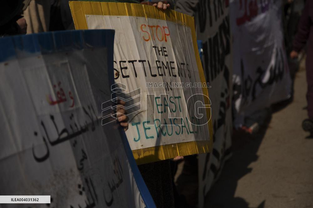 Protest Against Salah Diabs Expulsion Outside Jerusalem Court