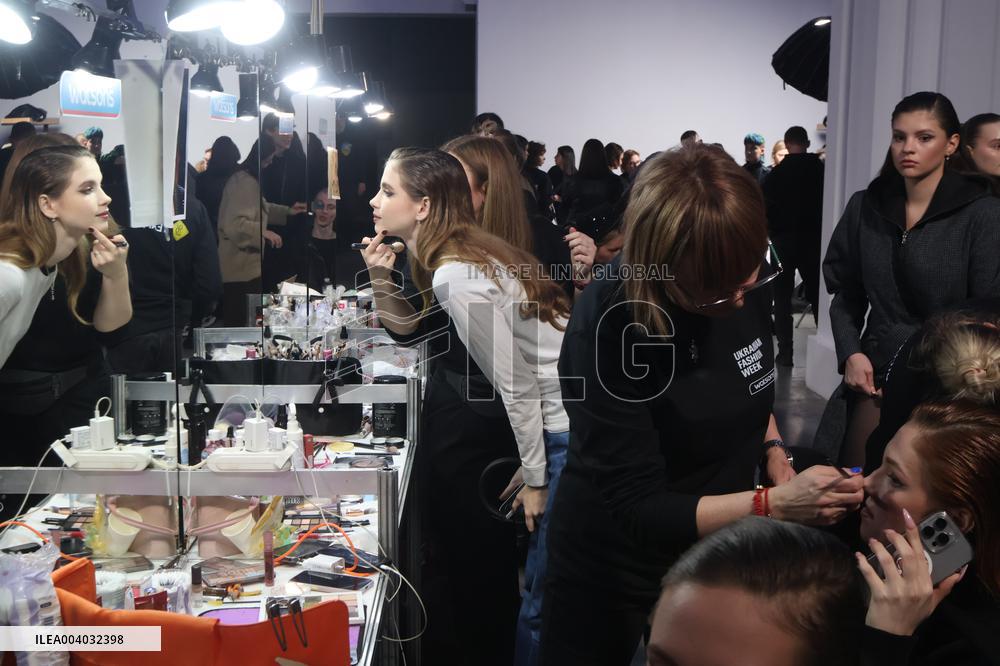 Khrystyna Rachytska presents new collection at UFW in Kyiv