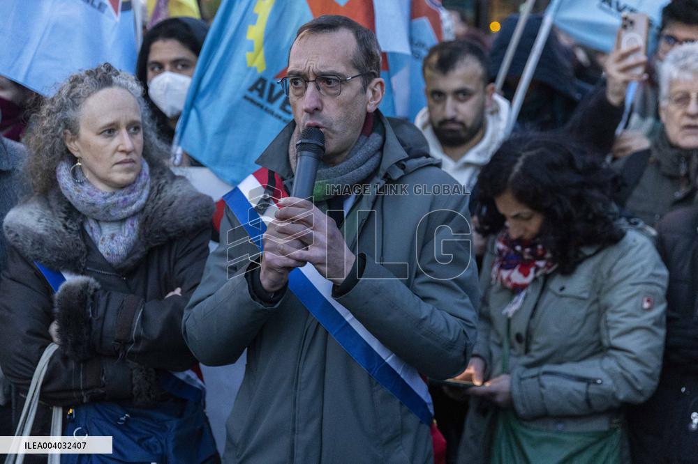 Kurdish People Demonstrate To Protest Over Far-Right Attack - Paris