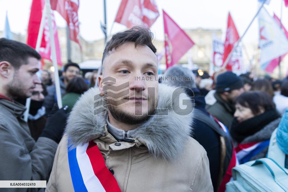 Kurdish People Demonstrate To Protest Over Far-Right Attack - Paris
