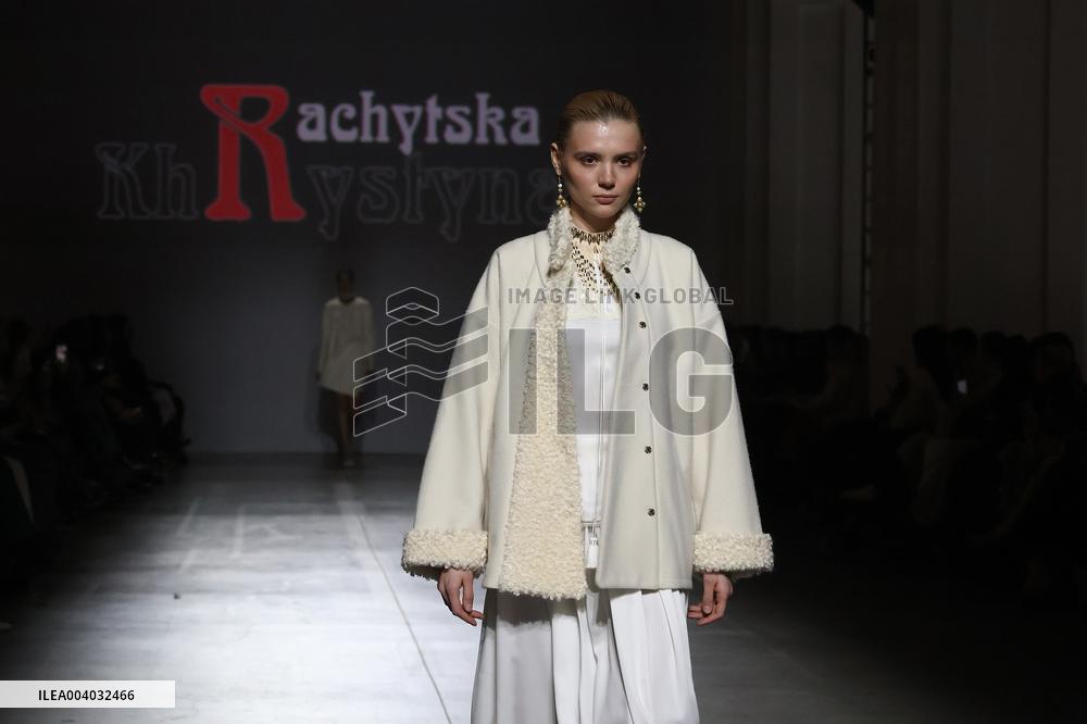 Khrystyna Rachytska presents new collection at UFW in Kyiv