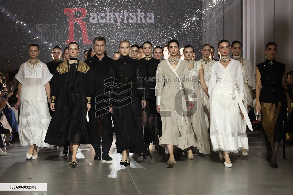 Khrystyna Rachytska presents new collection at UFW in Kyiv
