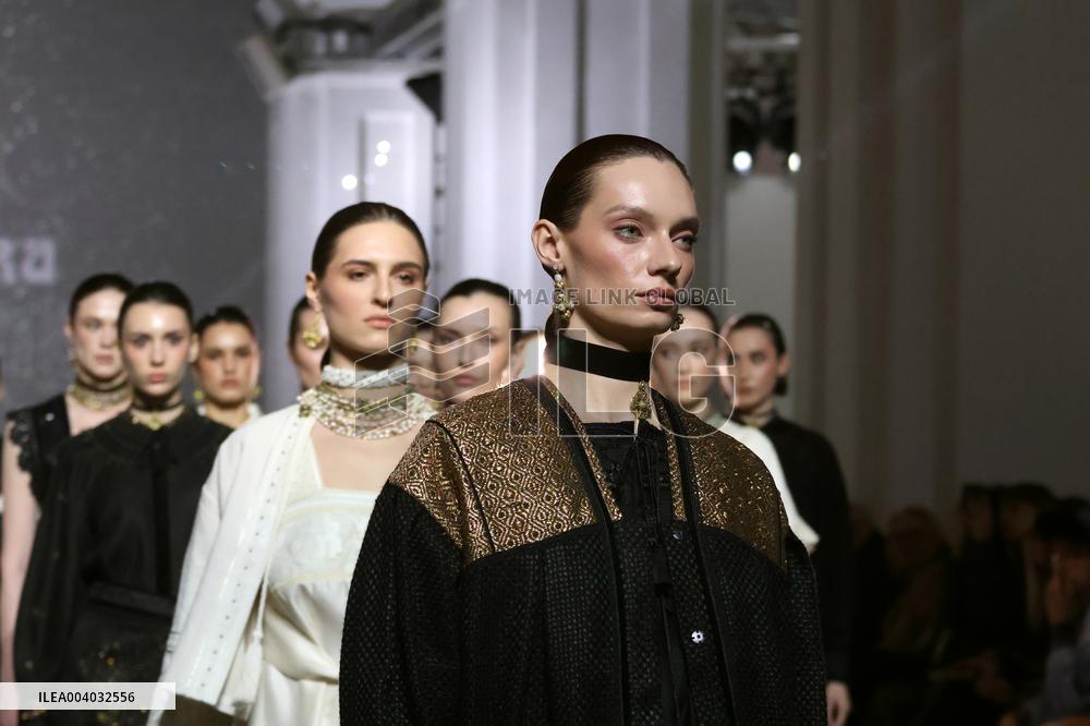 Khrystyna Rachytska presents new collection at UFW in Kyiv