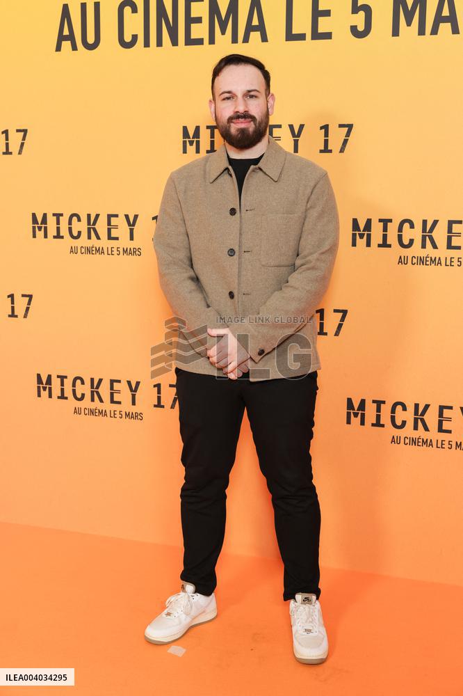 Mickey 17 Premiere - Paris
