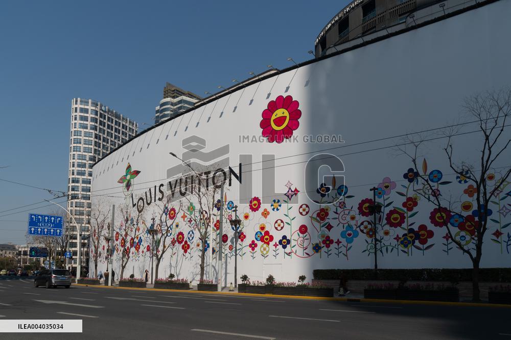 Giant LV AD in Shanghai