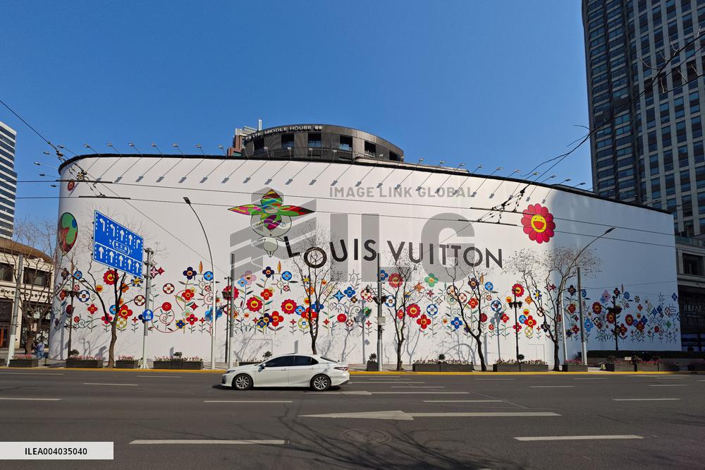 Giant LV AD in Shanghai