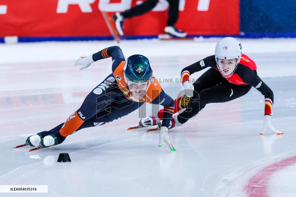 SPORT INVERNALI - Pattinaggio sul Ghiaccio - ISU World Tour Short Track - Milano 2025