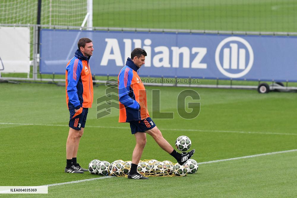CALCIO - UEFA Champions League - Juventus Training