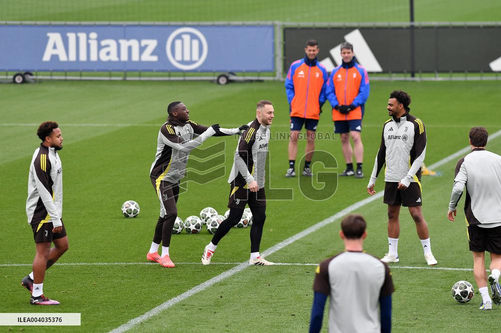 CALCIO - UEFA Champions League - Juventus Training