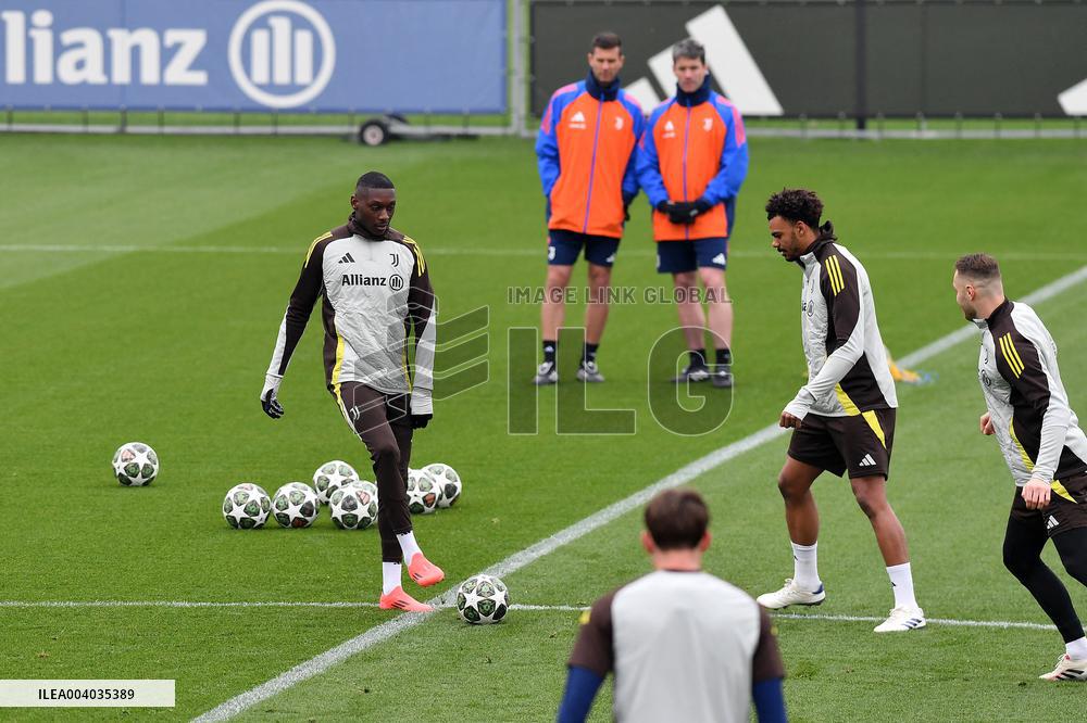 CALCIO - UEFA Champions League - Juventus Training