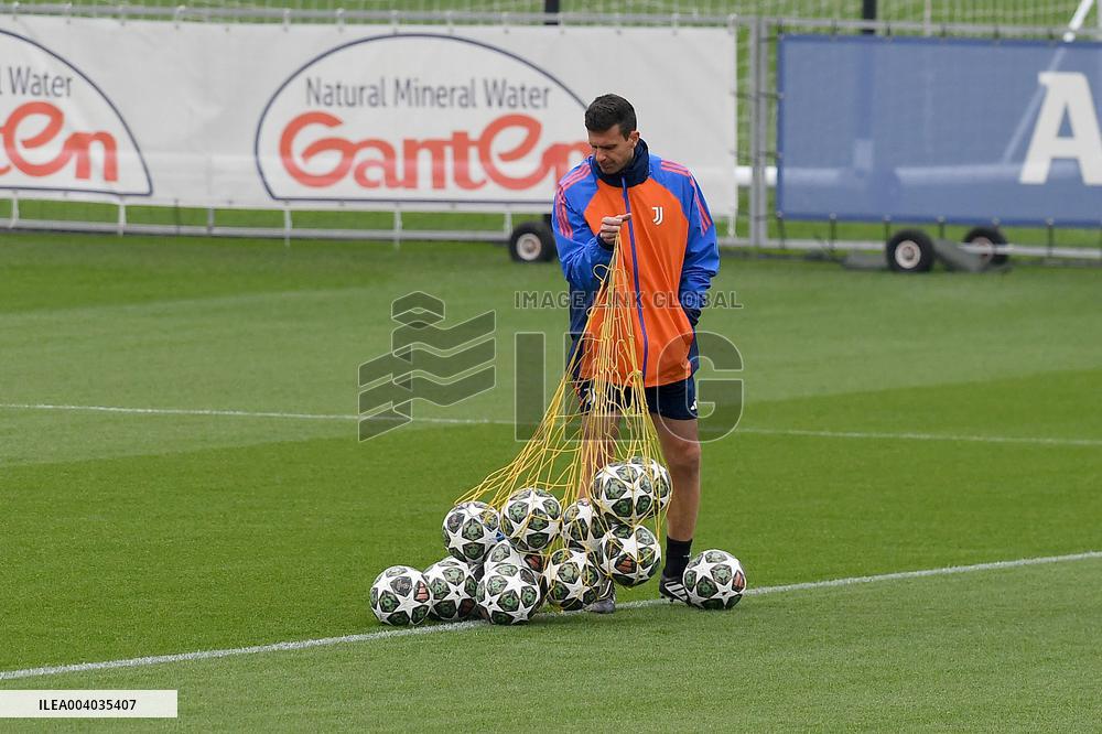 CALCIO - UEFA Champions League - Juventus Training