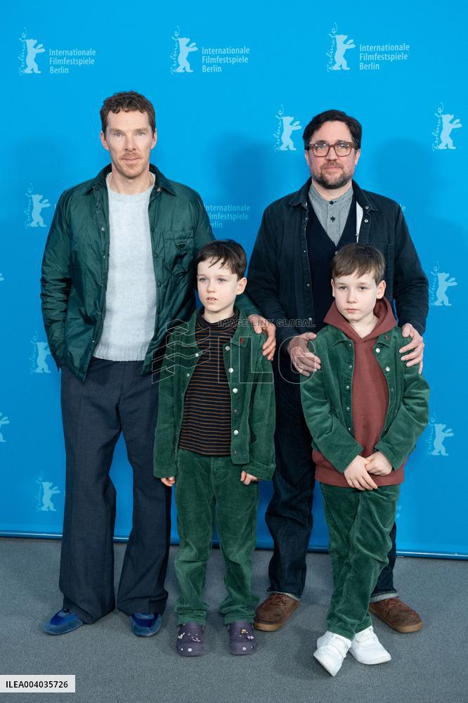 Berlinale The Thing with Feathers Photocall