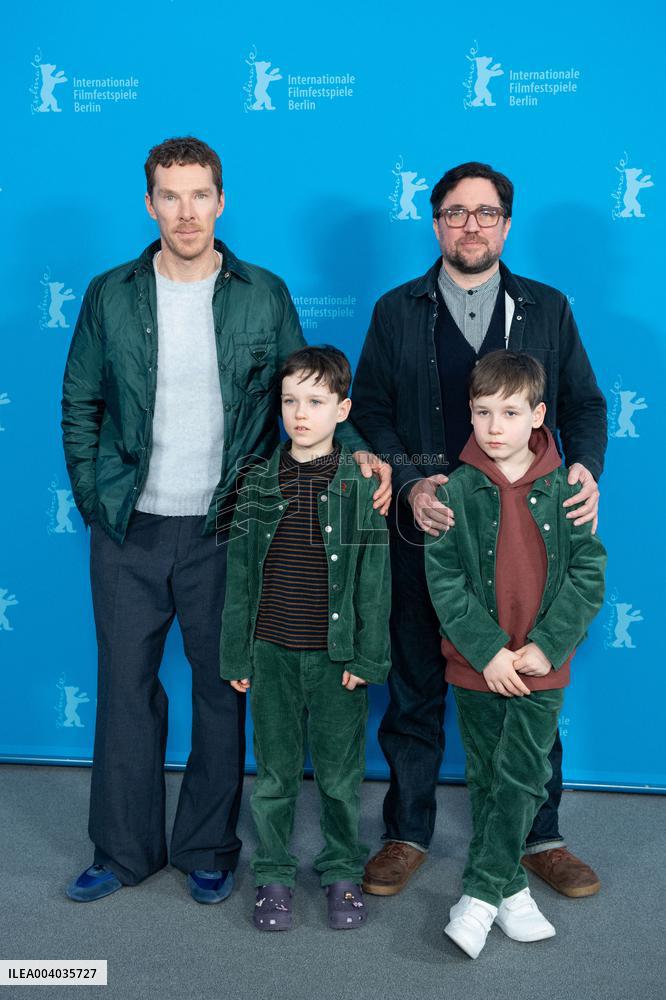 Berlinale The Thing with Feathers Photocall