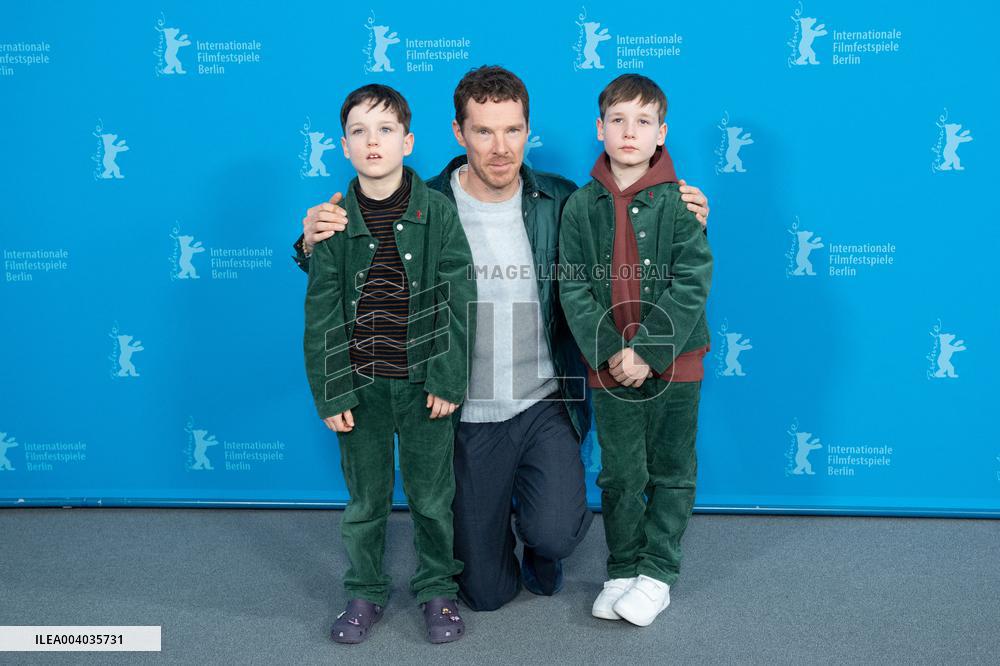 Berlinale The Thing with Feathers Photocall