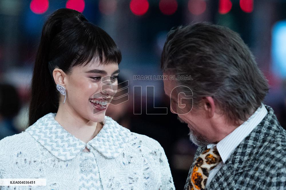 Berlinale The Thing with Feathers Premiere