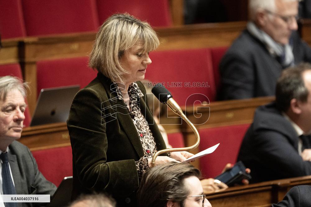 Questions to the Government - Paris