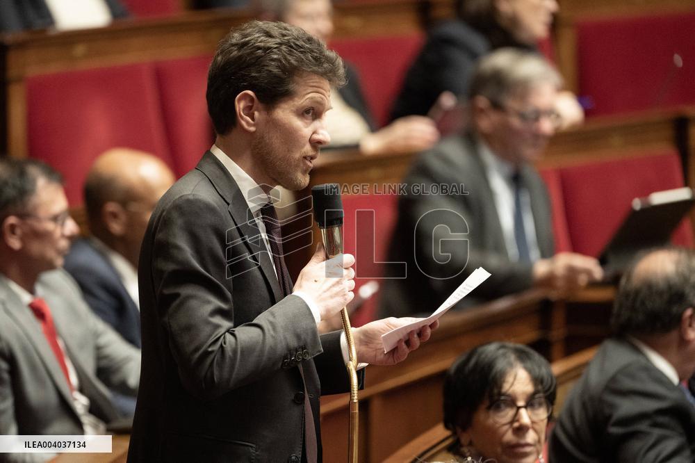 Questions to the Government - Paris