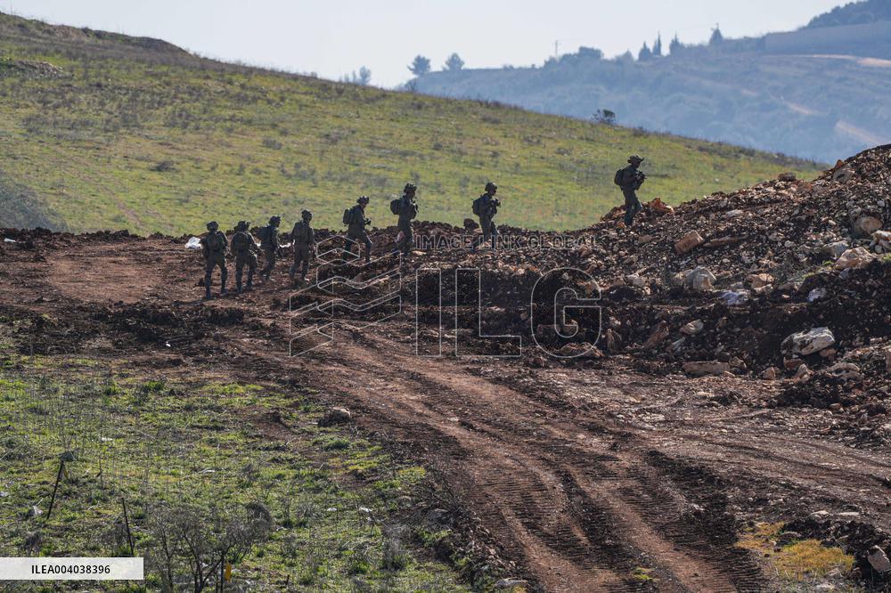 Israeli Army Withdrew from Border Areas of Southern Lebanon