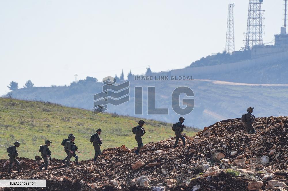 Israeli Army Withdrew from Border Areas of Southern Lebanon