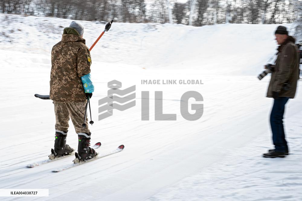 War veterans visit adaptive skiing training session in Kyiv