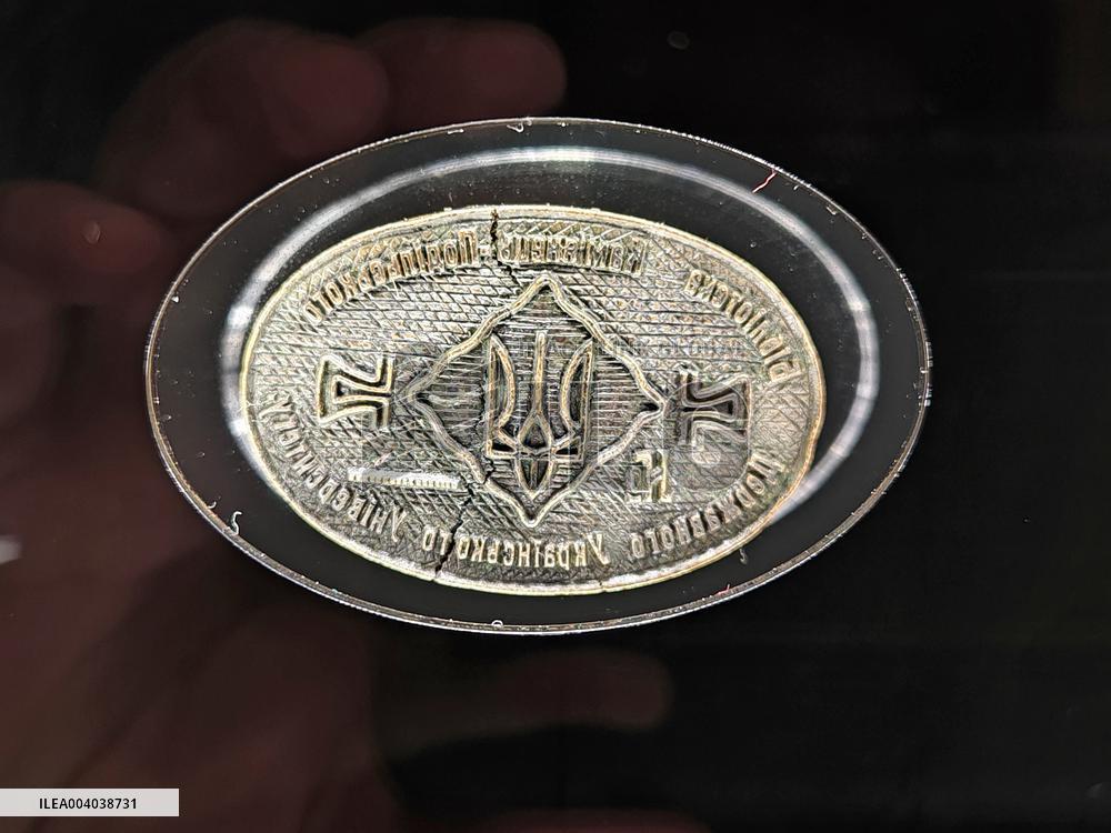 Exhibition at Kyiv War Museum celebrates Ukraines coat of arms