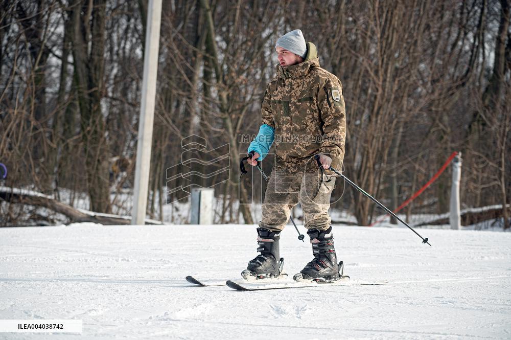 War veterans visit adaptive skiing training session in Kyiv